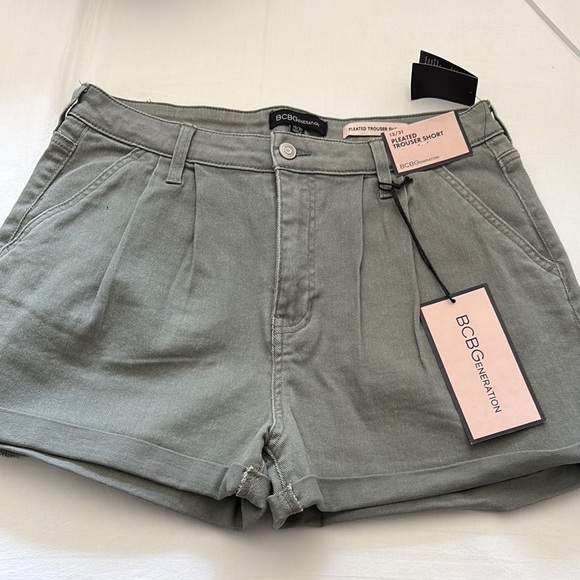 BCBG Generation Pleated Trouser Short - Picture 1 of 3